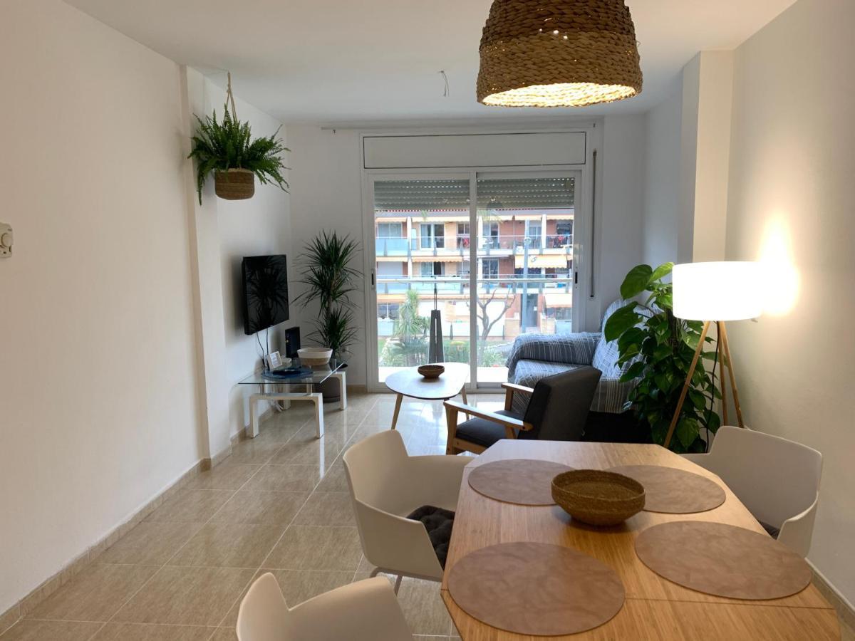 Acogedor Apartamento Con Piscina En Vilafortuny, Cambrils Luaran gambar